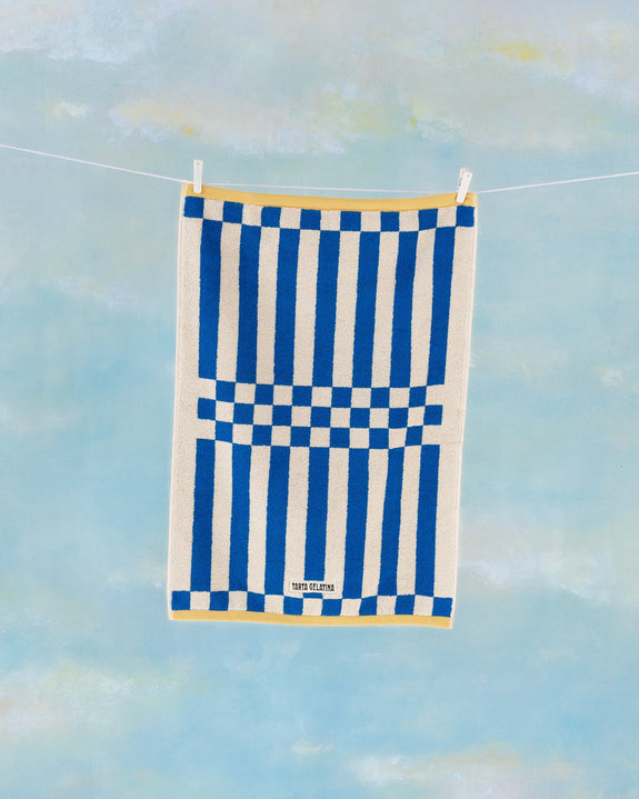 Tarta Gelatina - Hand Towel - Clubhouse Blue