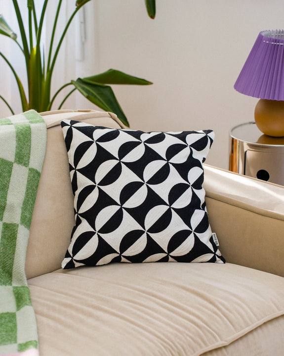 Tarta Gelatina - D.I.S.C.O. Cushion Cover