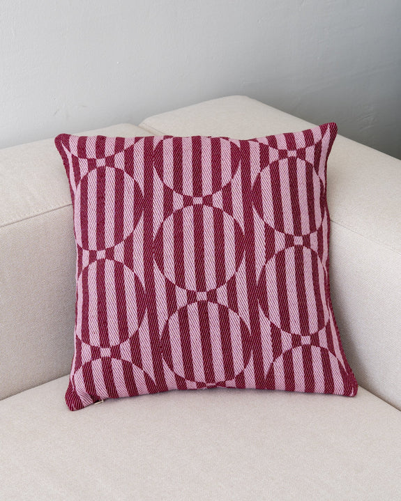 Tarta Gelatina - Topito Cushion Cover - Burgundy