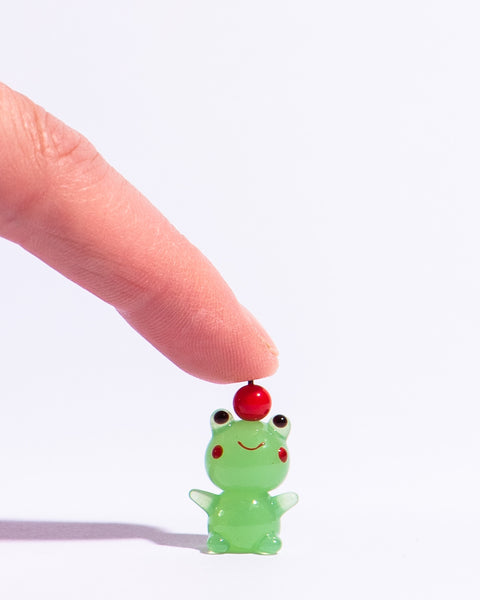 Glass Figure - Frog with Apple