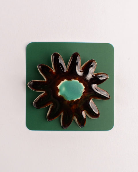 Esther Sandler of Togetherness - Good Omens - Brooch - Daisy 3