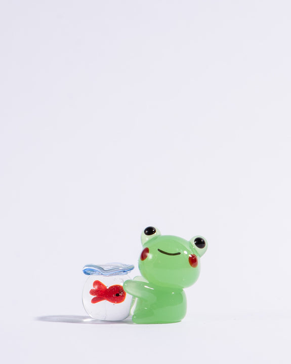 Glass Figure - Frog with Goldfish