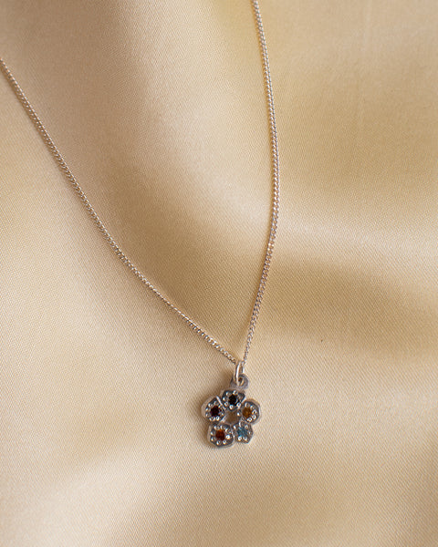 Camille Paloma Walton - Little Daisy Chain Necklace - Silver - Multi-coloured Gems