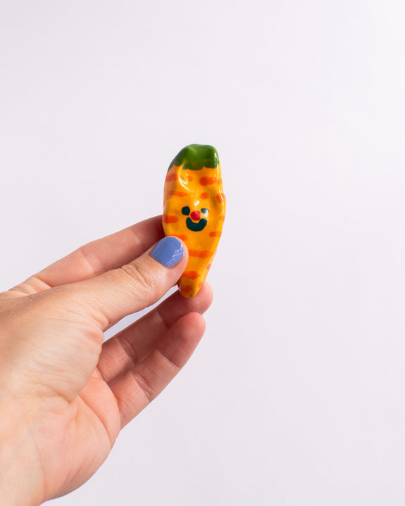 Pansy - Tiny Wall Friend - 1