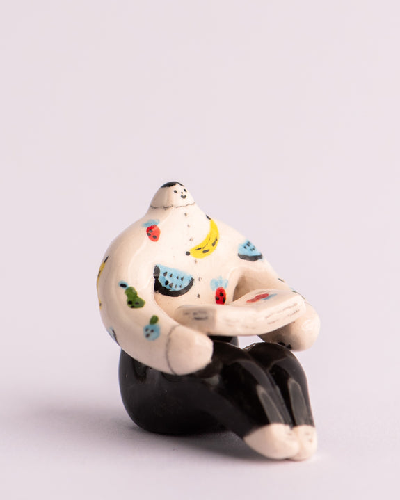 Milo Hachim - Mini Reader Ceramic Figure - Fruit 1
