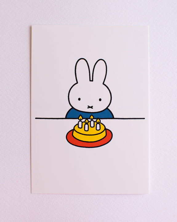 Miffy - Postcard - Miffy with a Cake