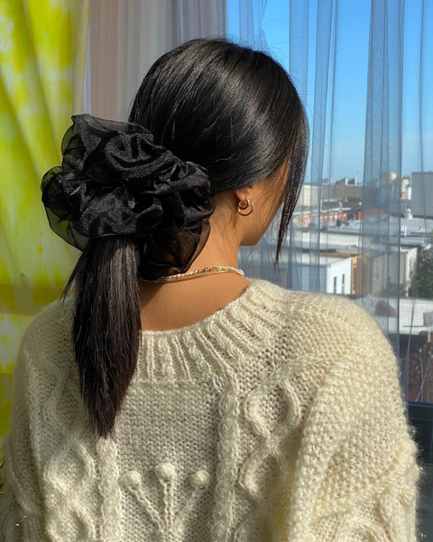Room Shop - Giant Cloud Scrunchie - Black
