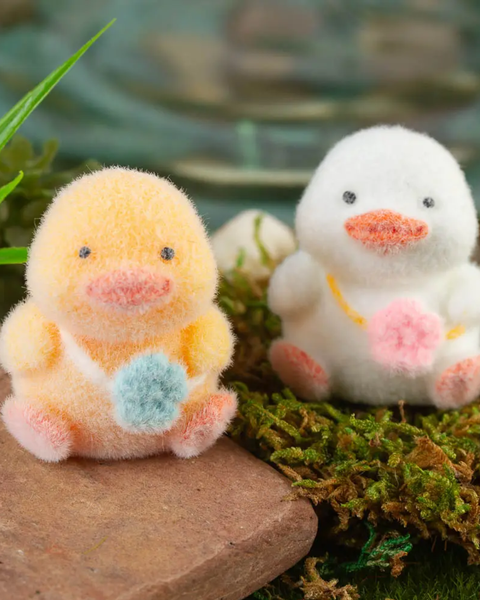 Flocked Mini Baby Chicks