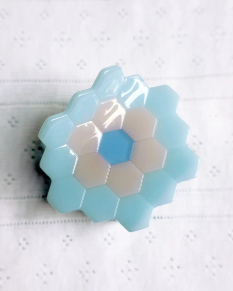 Hey Ricochet - Hexie Claw - Blue