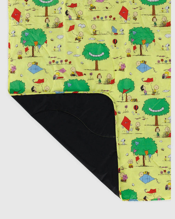 Baggu - Puffy Picnic Blanket - Kite Eating Tree