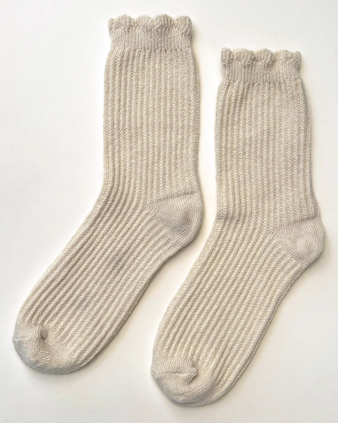 Le Bon Shoppe - Linen Scallop Socks - Beige