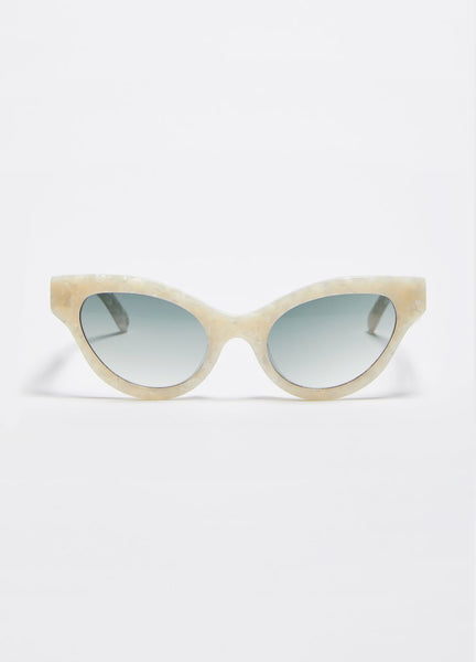 Kiosk - Betty Sunglasses – Lunar Pearl
